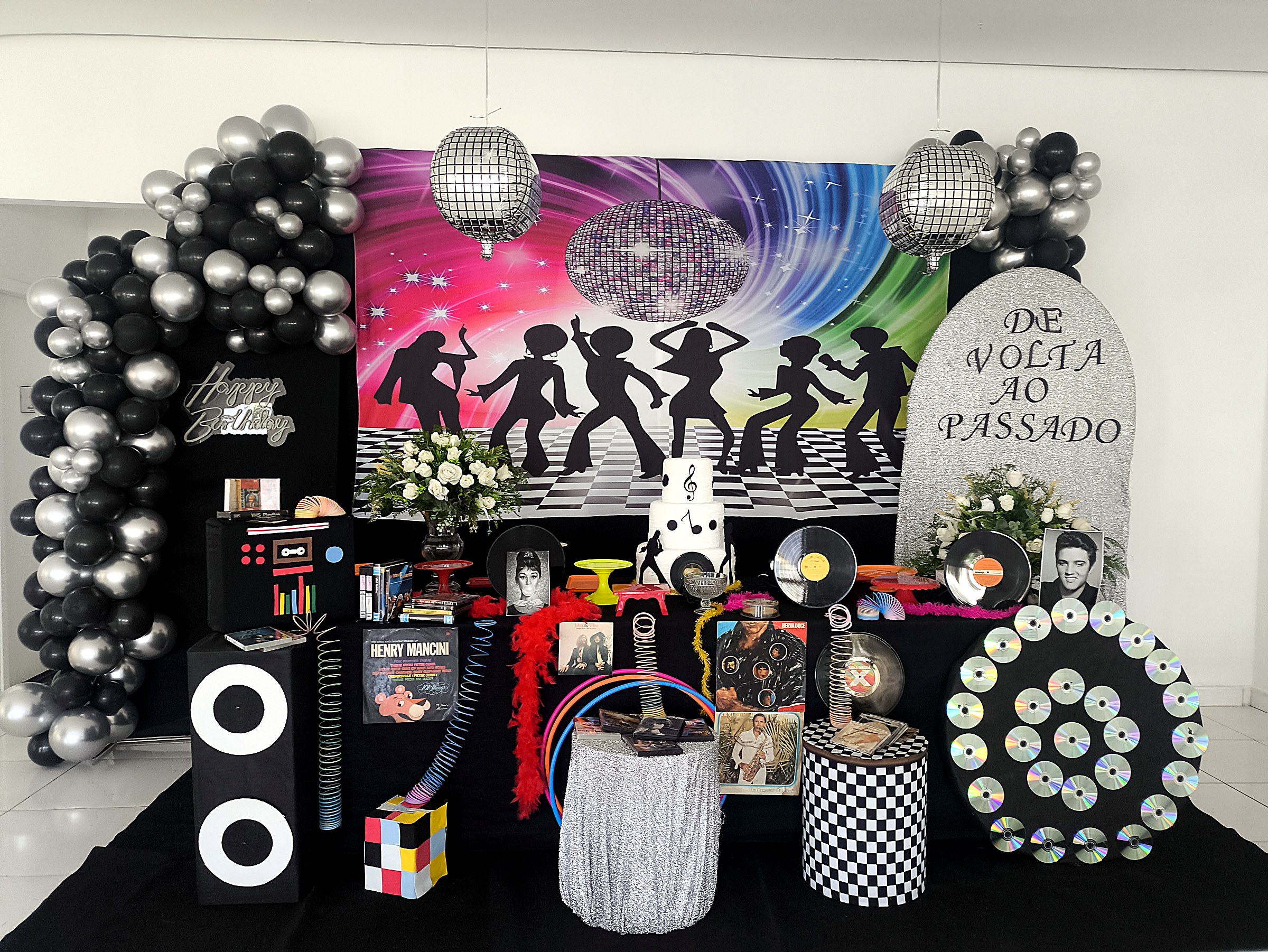 Decoração de festa retrô