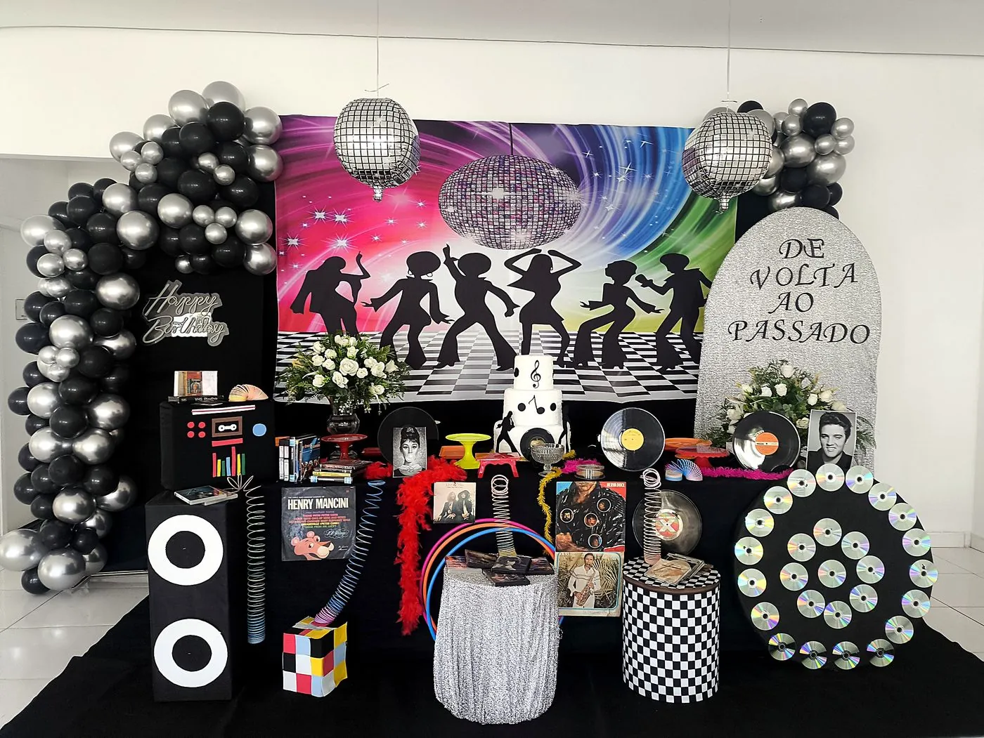 Decoração de festa retrô